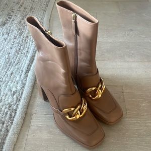 LIKE NEW Bruno Premi Ankle Boots SZ 10
